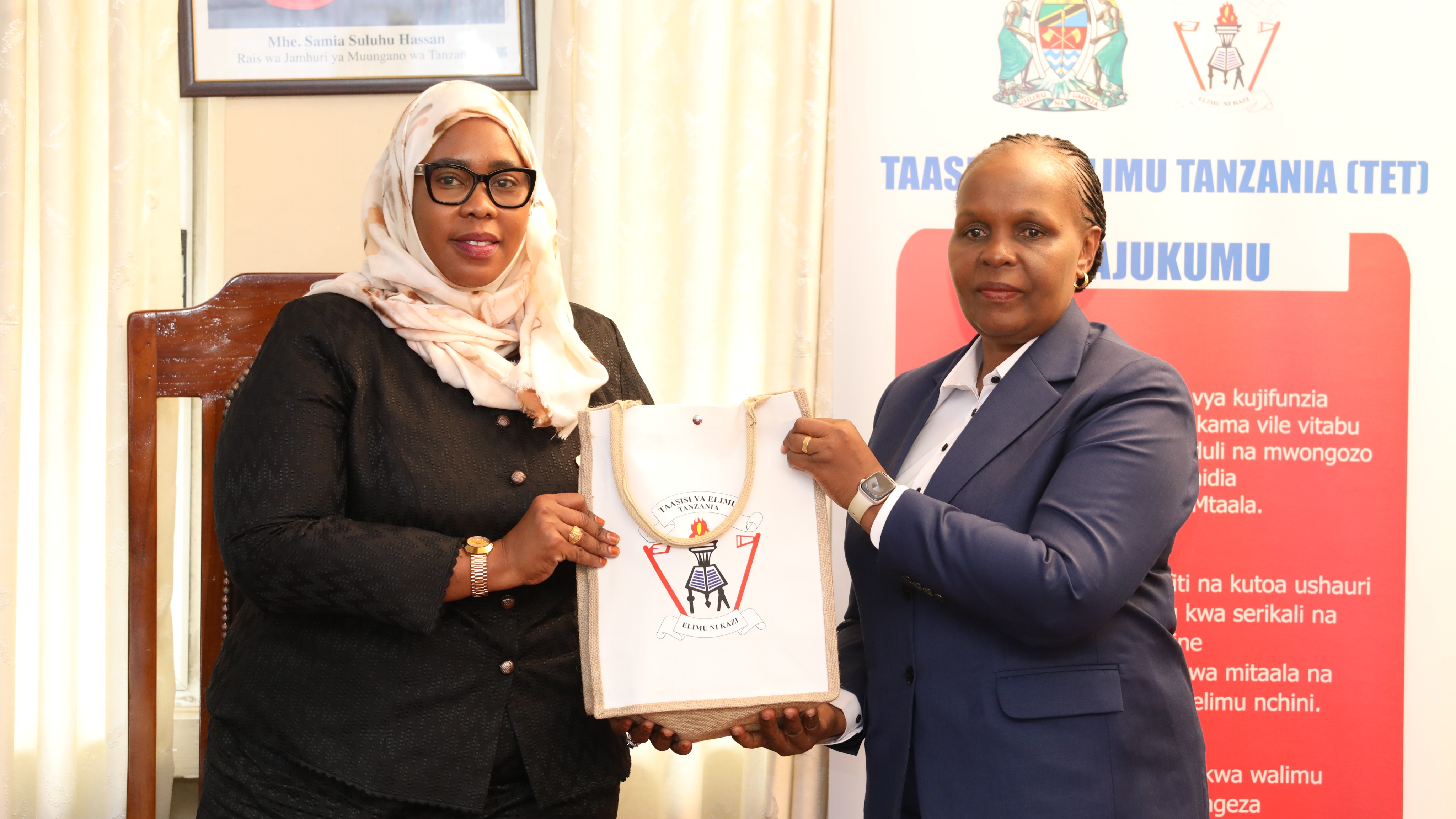 ENDELEENI KUIMARISHA UFUATILIAJI WA UTEKELEZAJI WA MTAALA ULIOBORESHWA.